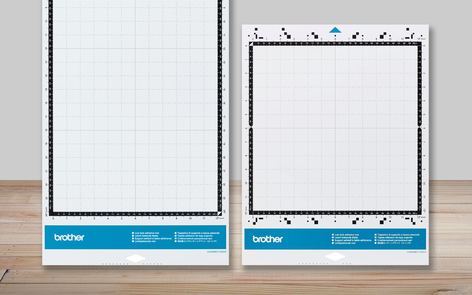 Tapis à faible adhérence sur bureau en bois