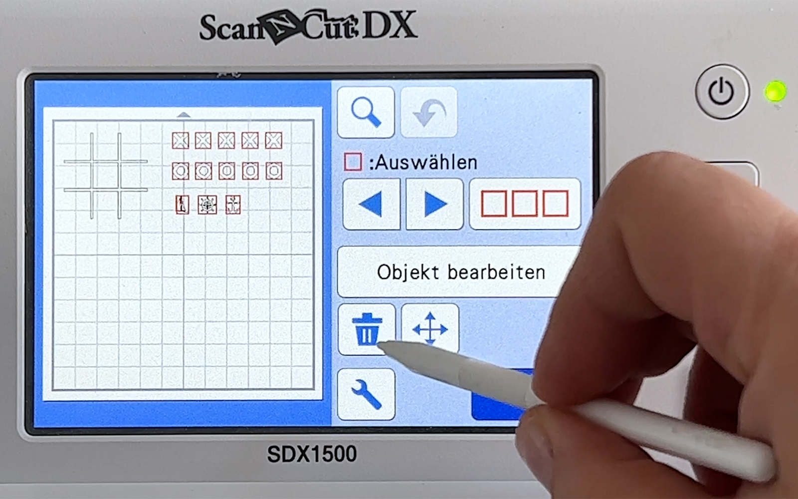 Suppression des motifs de tic-tac-toe sur l'écran du Brother ScanNCut SDX1500