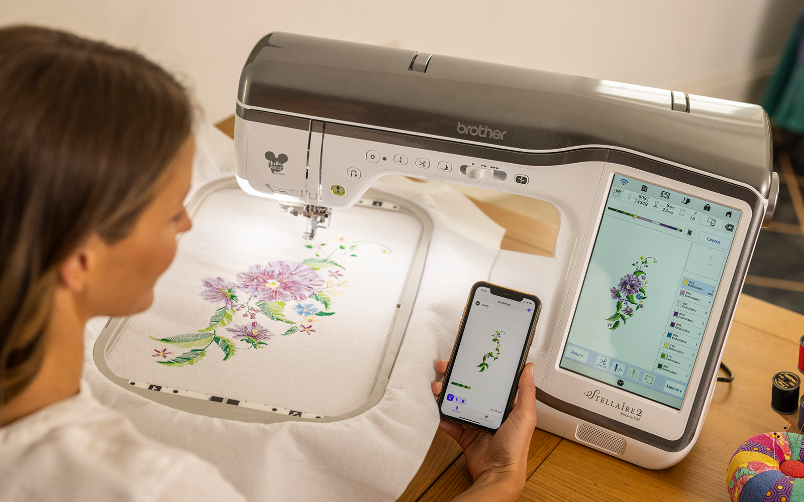 Brother Innov-is XJ2 close-up showing embroidery project on screen