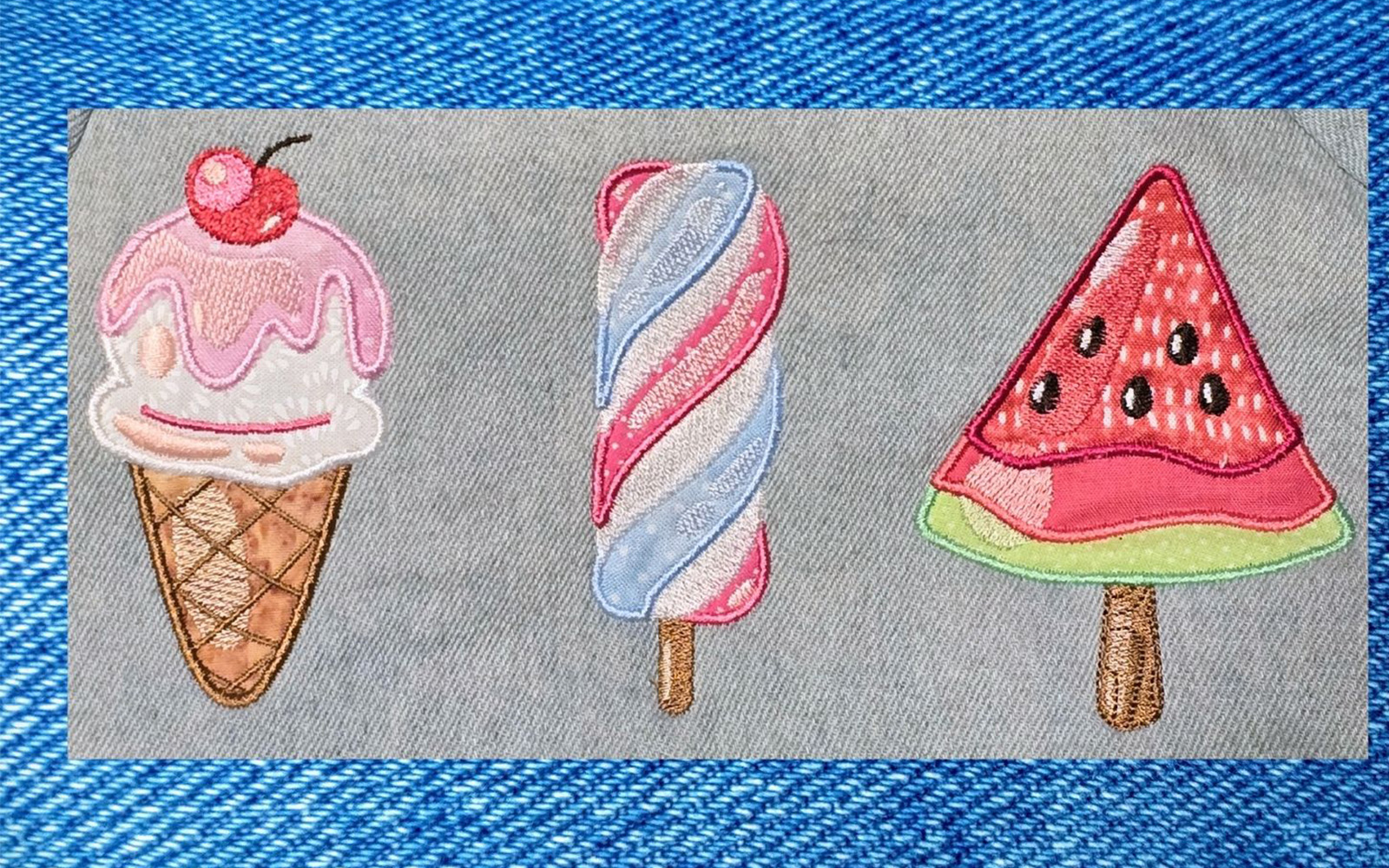Trois friandises d’été brodées sur fond de denim bleu.