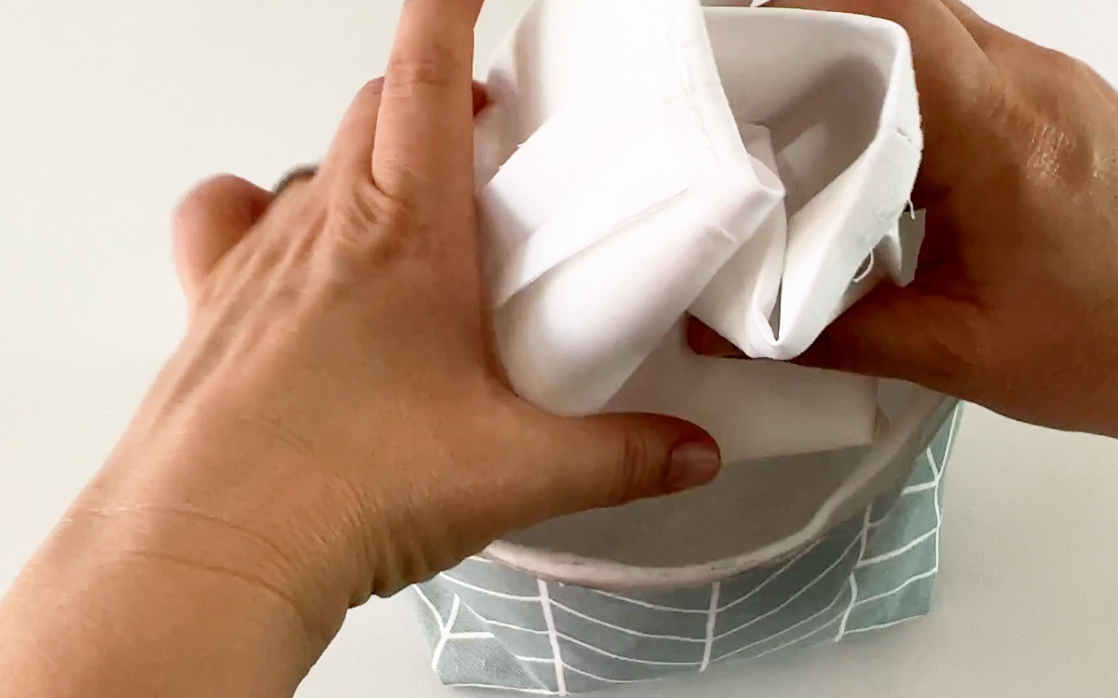 Lining inserted into fabric basket