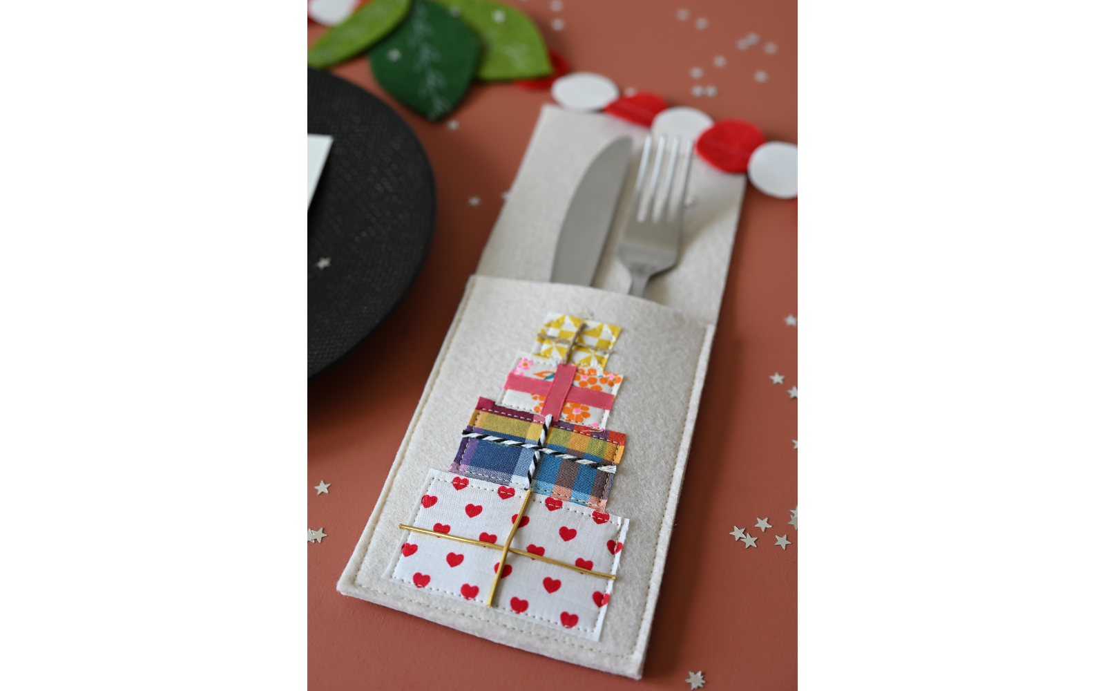 grey felt cutlery pouch with sewn on gift box decal 