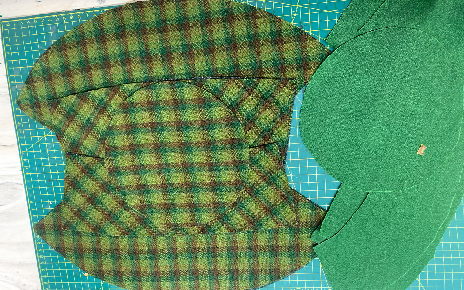 Fabric pieces for Raph’s hat cut out