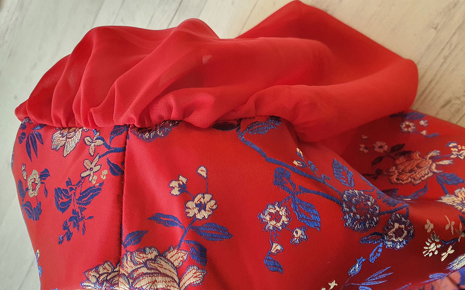 Close up of red drafting balloon sleeve