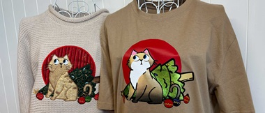 Cartoon-Katze und umgestürzter Weihnachtsbaum Applikationen und Vinyl