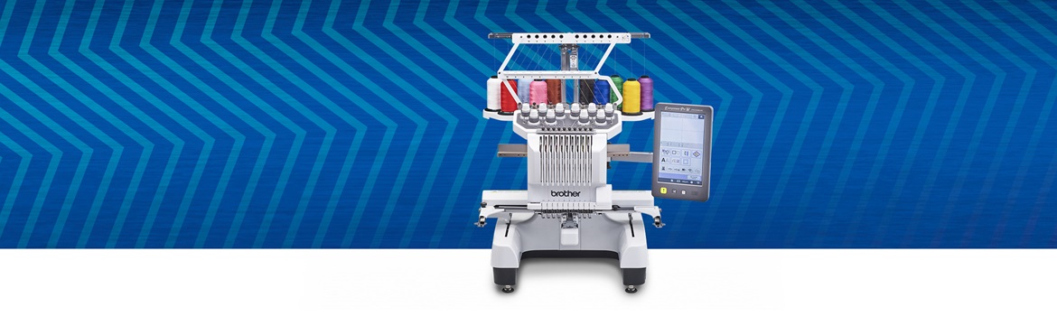 Macchina da ricamo Brother PR1060W su sfondo blu metallizzato a zigzag.