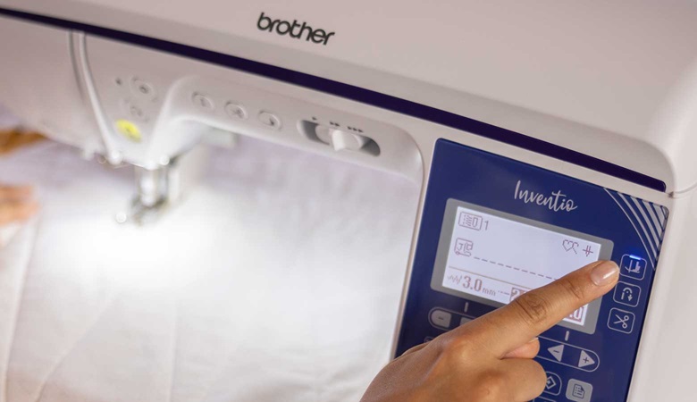 Pivot function is activated on the machine screen.