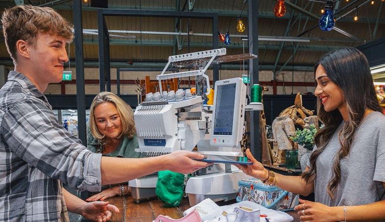 Utilisateurs profitant de l’expérience BEaaS.