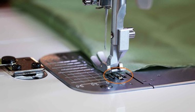 Pin feed of Brother PQ1600S sewing machine