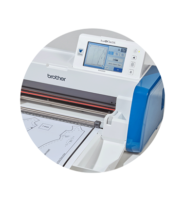 Disegni di abiti per bambola acquisiti su ScanNCut SDX2200D