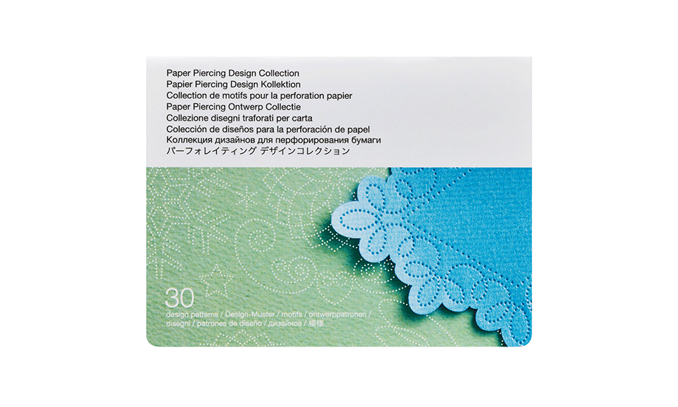 Collection Card Paper Piercing su sfondo bianco