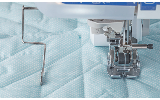 Guida per quilting con piedino doppio trasporto F077 2