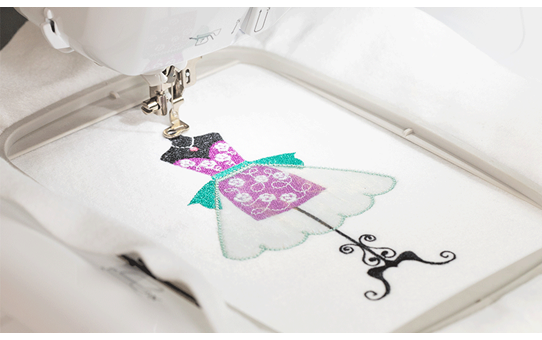 Innov-is F580 Machine à coudre, à quilter et à broder 4