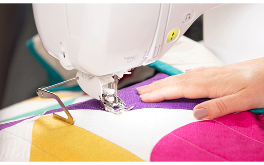 Innov-is F580 Machine à coudre, à quilter et à broder 5