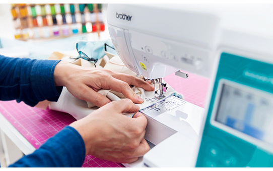 Innov-is F580 Machine à coudre, à quilter et à broder 7