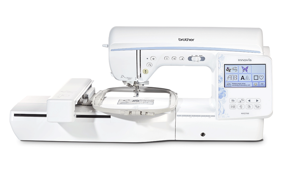 Vooraanzicht van Brother NV2700 naai-/borduurmachine op witte achtergrond