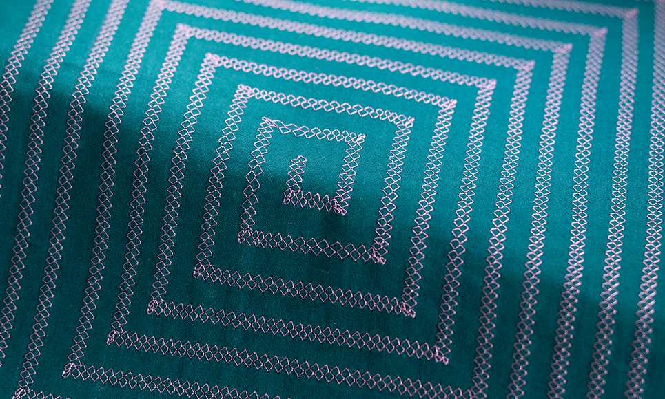 Innov-is Stellaire XJ2 machine à broder et à coudre 8