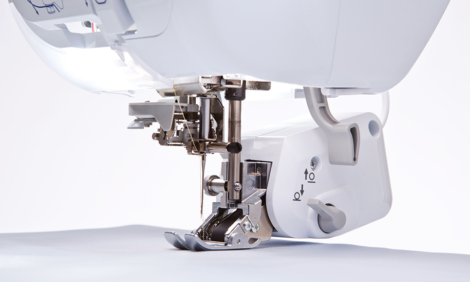 Innov-is XV швейно-вышивальная машина 4