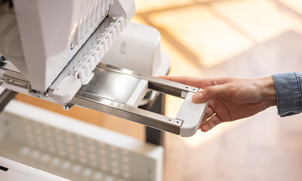 PR1060W machine à broder semi-professionnelle à 10 aiguilles 4