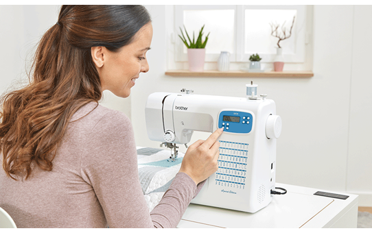 DX70SE elektronische Nähmaschine 3