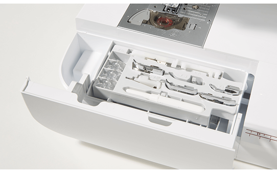 Innov-is F400 Nähmaschine 2