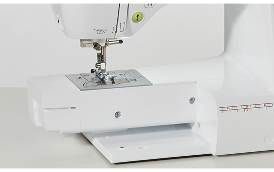 Innov-is F400 naaimachine 4