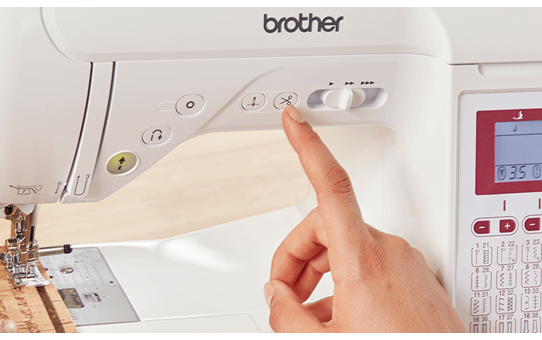 Innov-is F400 Nähmaschine 7