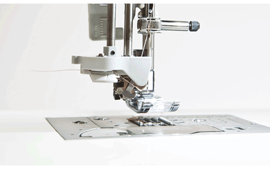 Innov-is F420 sewing machine 3