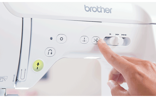 Innov-is F420 sewing machine 4