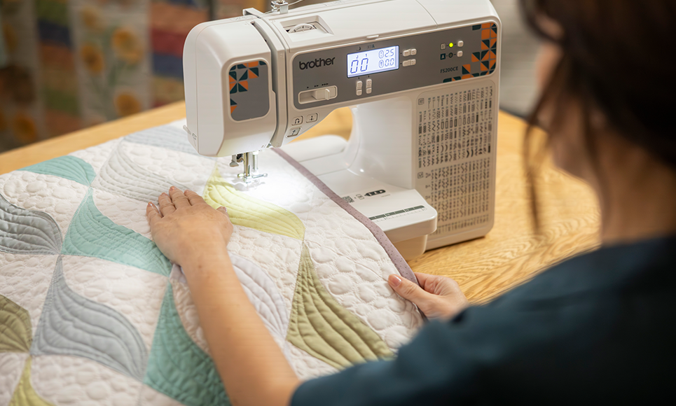 FS200CE sewing and quilting machine 4