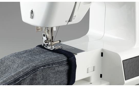 HF37 Strong and Tough sewing machine 4