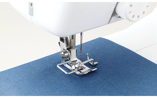 KD144S Little Angel Naaimachine 4