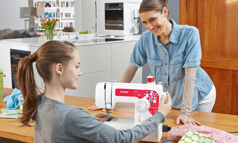 KD144S Little Angel Macchina per cucire 7