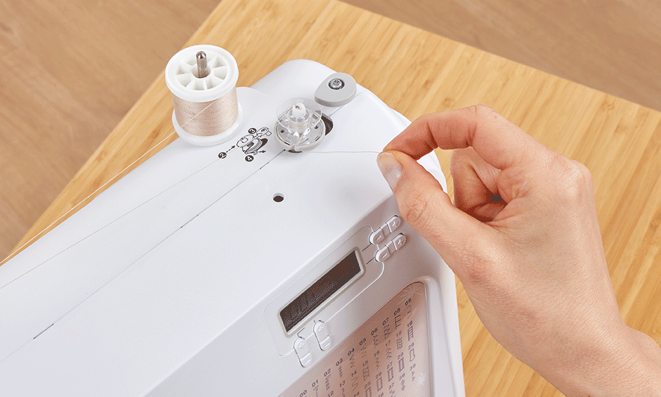 KD40s Little Angel (Petit Ange) machine à coudre électronique 3