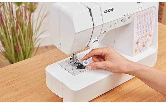 KD40s Little Angel elektronische Nähmaschine 6