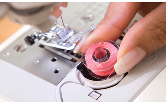 Innov-is 10 компьютеризованная швейная машина  4