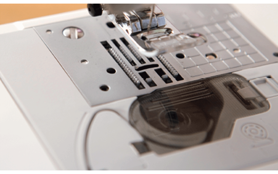 Innov-is 10 компьютеризованная швейная машина  6