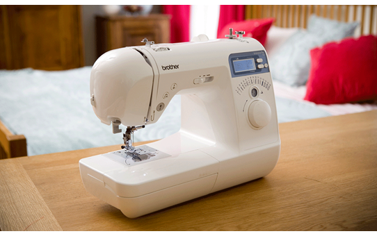 Innov-is 10 компьютеризованная швейная машина  7