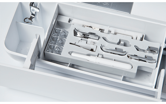 Innov-is NV1300 Компьютеризованная швейная машина  3
