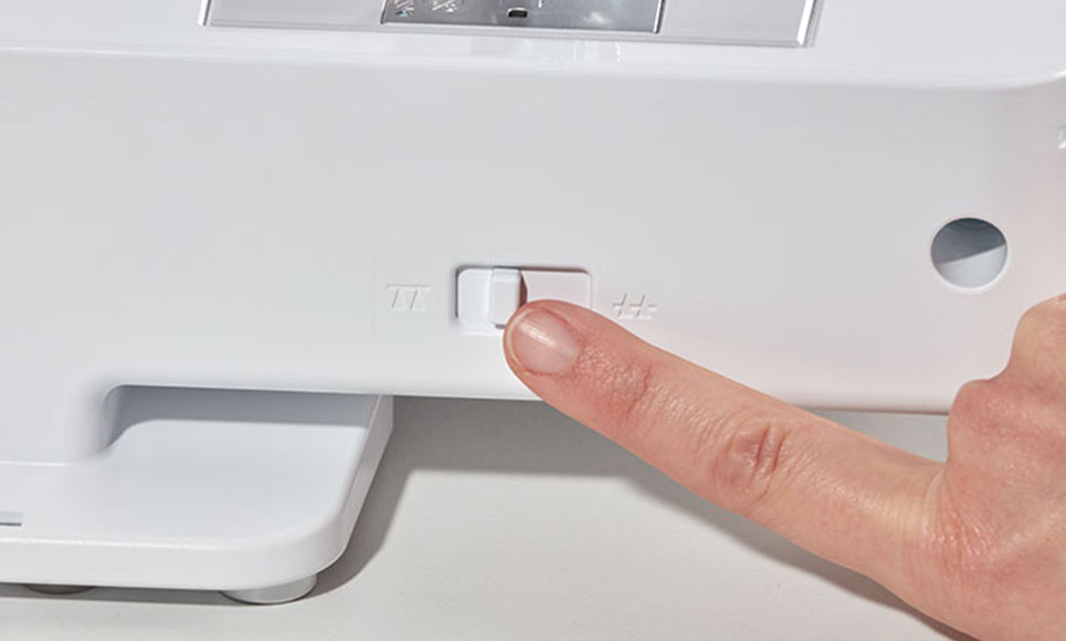 SH40 electronic sewing machine 3