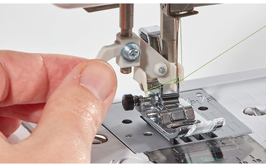 SH40 electronic sewing machine 7