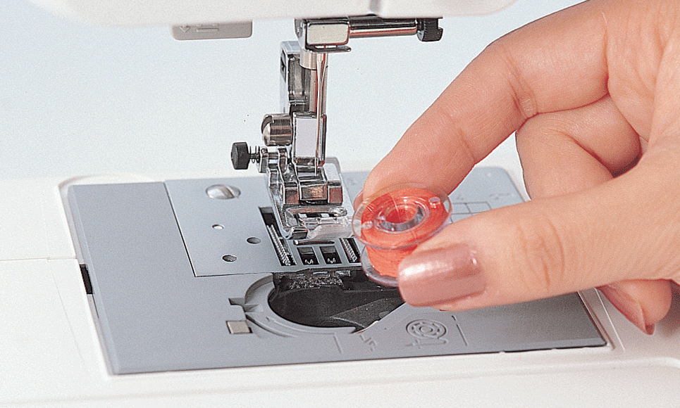 Style 100Q компьютеризованная швейная машина  4