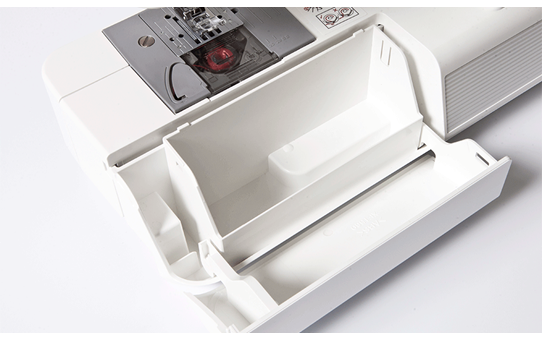 XR27NT sewing machine 2